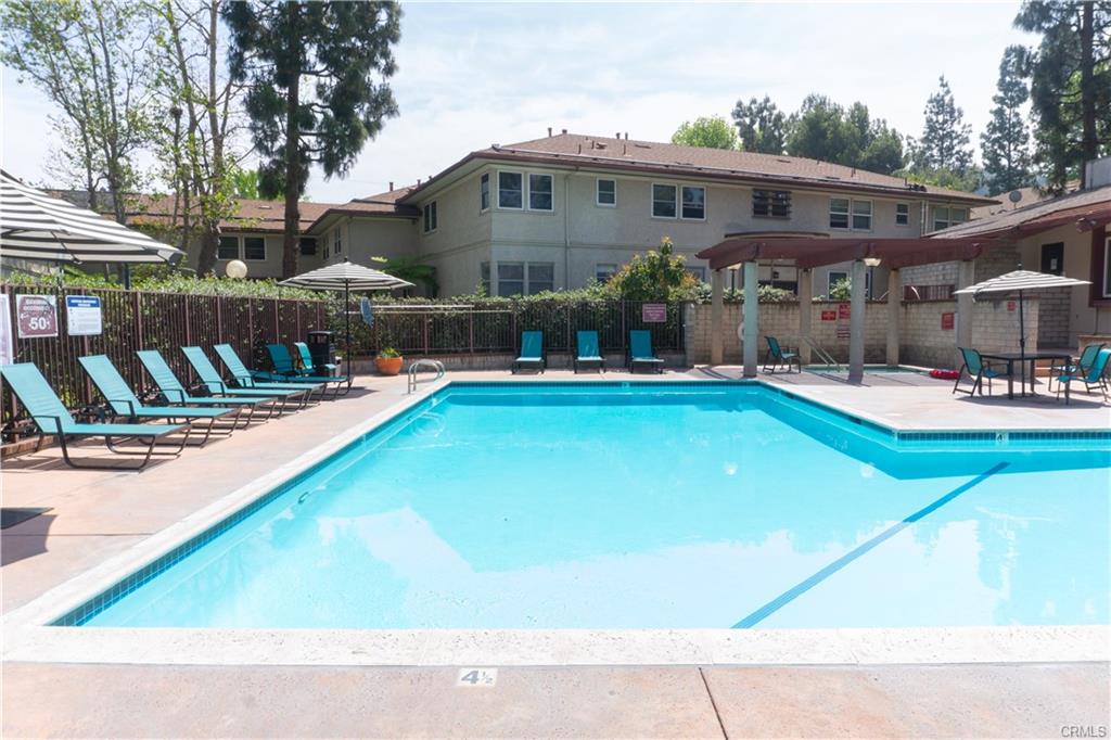 Los Angeles, California, 90016, United States, 2 Bedrooms Bedrooms, ,2 BathroomsBathrooms,Residential,For Sale,1930666