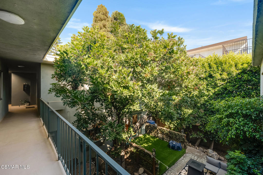 Los Angeles, California, 90066, United States, ,Residential,For Sale,1898424