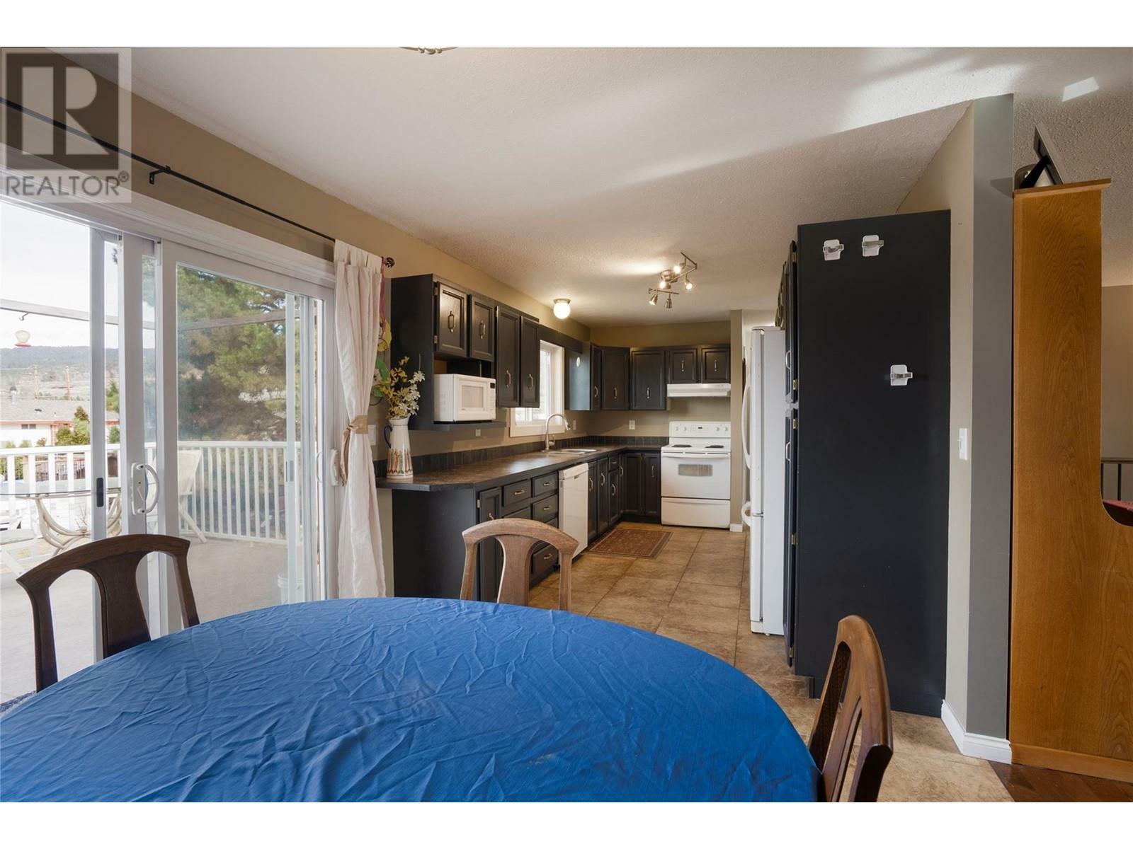KELOWNA, British Columbia, V1X 6M4, CA, 3 Bedrooms Bedrooms, ,2 BathroomsBathrooms,Residential,For Sale,1836939
