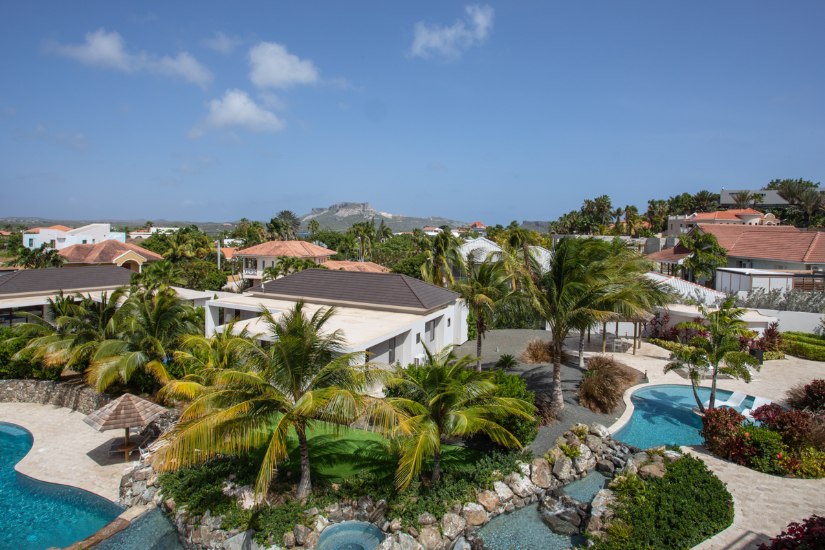 Jan Sofat, CW, 2 Bedrooms Bedrooms, ,2 BathroomsBathrooms,Residential,For Sale,1752587