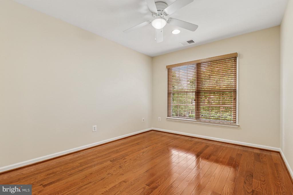 Ashburn, Virginia, 20147, United States, 5 Bedrooms Bedrooms, ,6 BathroomsBathrooms,Residential,For Sale,1839490