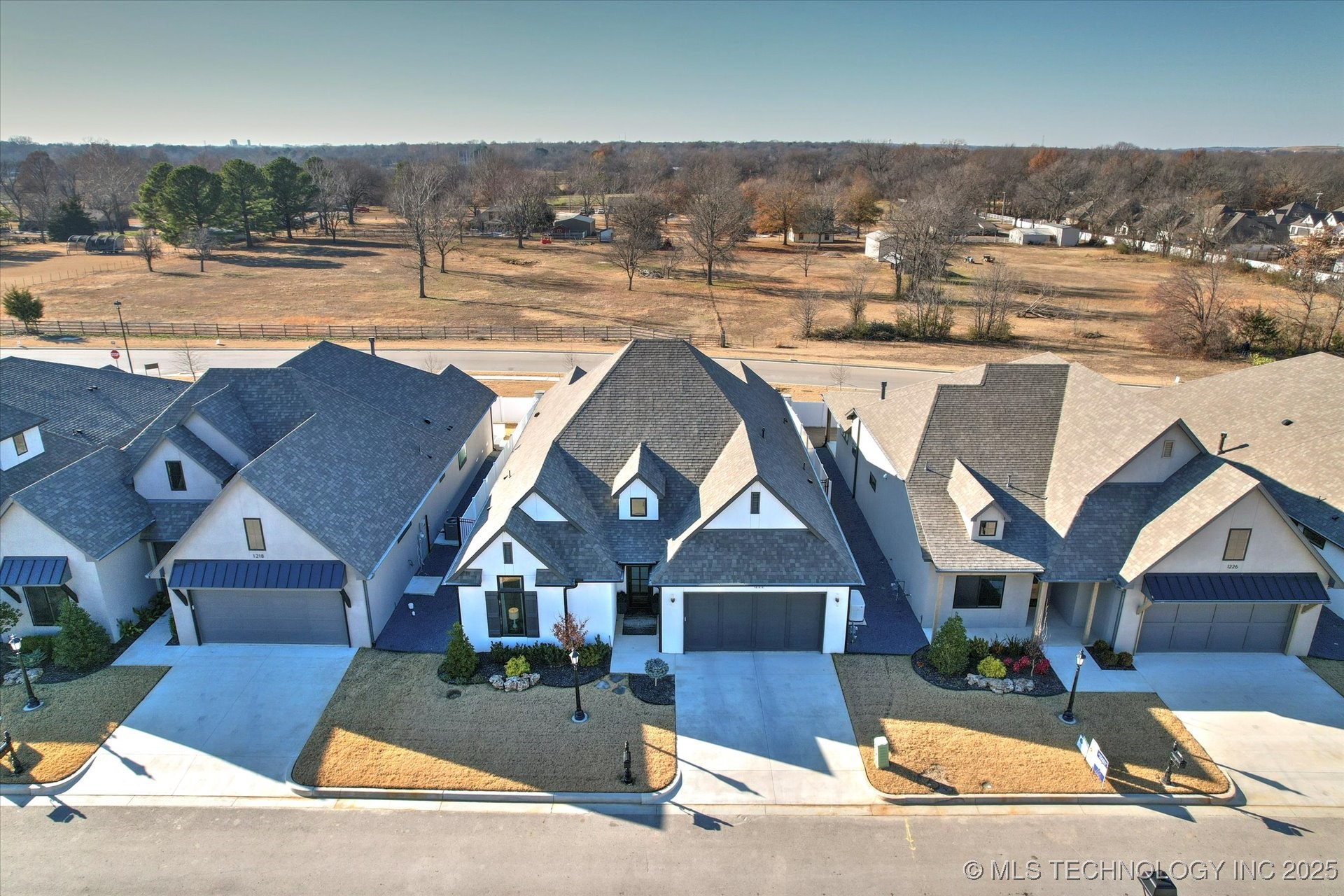 Broken Arrow, Oklahoma, 74014, United States, 3 Bedrooms Bedrooms, ,3 BathroomsBathrooms,Residential,For Sale,1927200