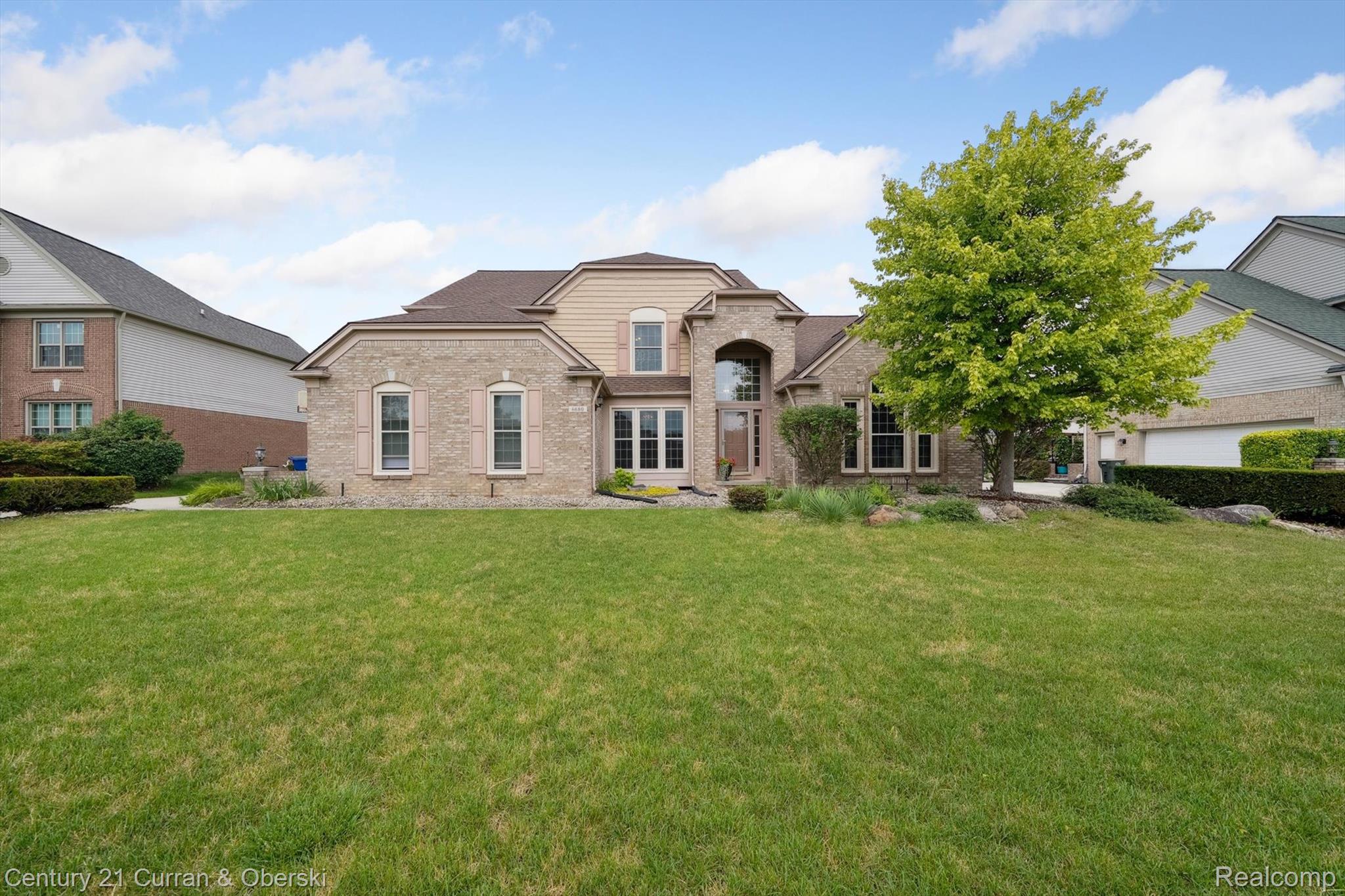 Canton Charter Township, Michigan, 48187, United States, 4 Bedrooms Bedrooms, ,3 BathroomsBathrooms,Residential,For Sale,1977619