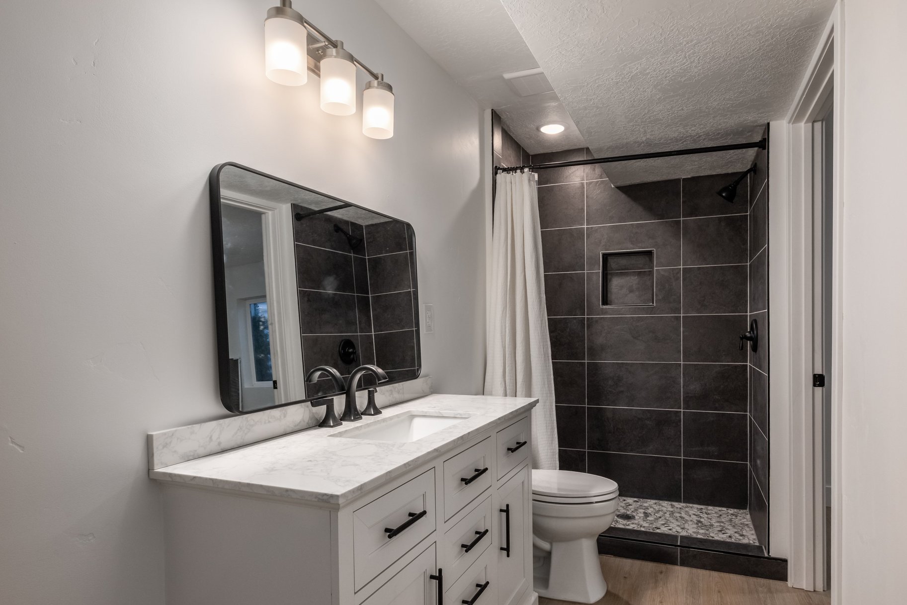  Better Than New Construction in Eagle Mountain, 2-Story with Finished Basement - 物件實景