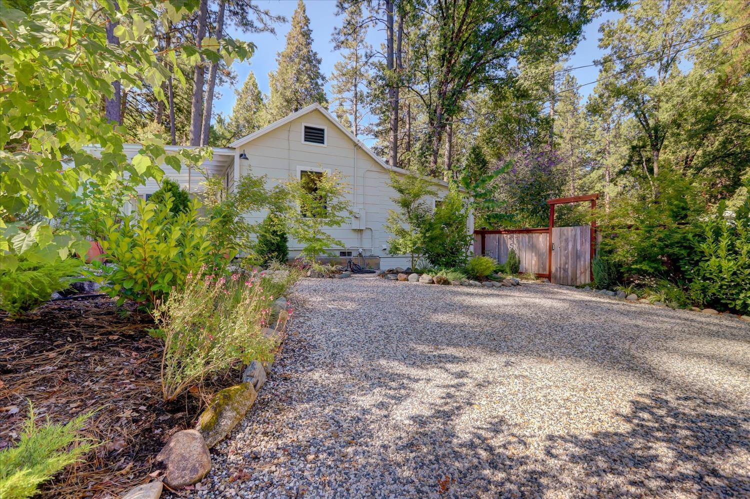 Nevada City, California, 95959, United States, 2 Bedrooms Bedrooms, ,1 BathroomBathrooms,Residential,For Sale,1982930
