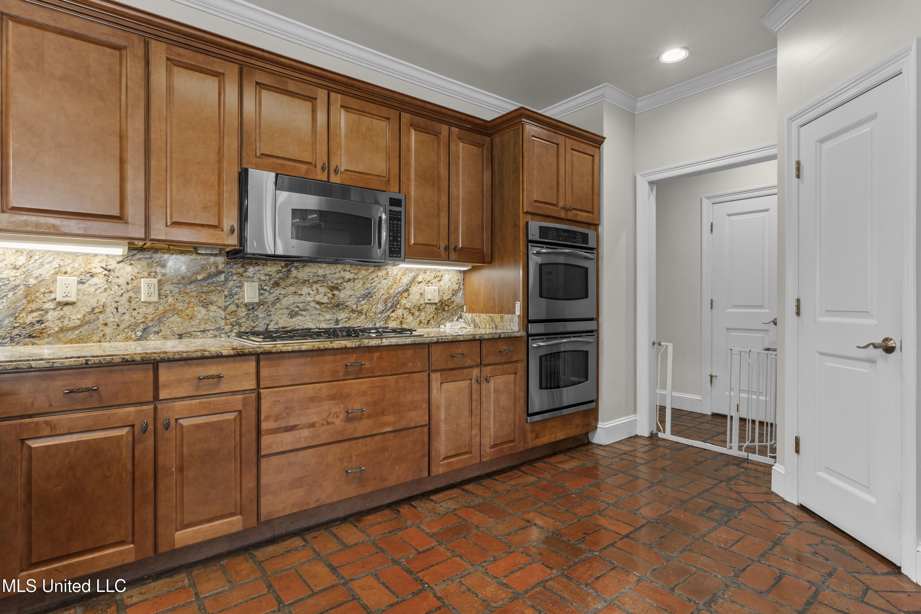 Biloxi, Mississippi, 39531, United States, 4 Bedrooms Bedrooms, ,3 BathroomsBathrooms,Residential,For Sale,1908803