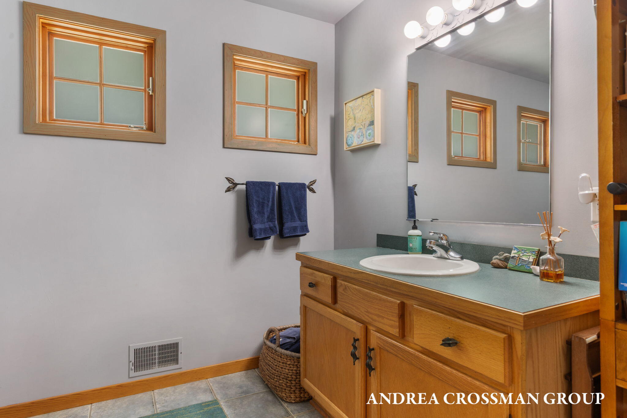 Saugatuck, Michigan, 49453, United States, 2 Bedrooms Bedrooms, ,2 BathroomsBathrooms,Residential,For Sale,1890040