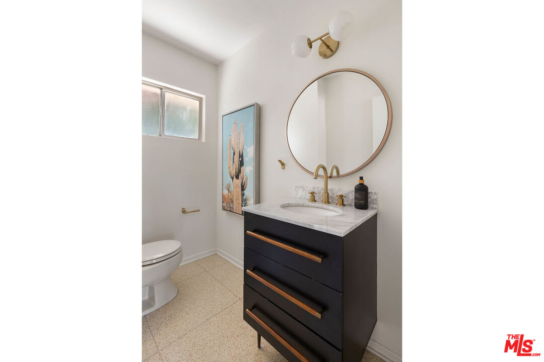 Glendale, California, 91207, United States, 3 Bedrooms Bedrooms, ,3 BathroomsBathrooms,Residential,For Sale,1987777