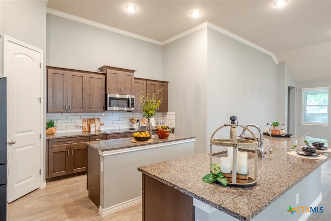 Killeen, Texas, 76542, United States, 5 Bedrooms Bedrooms, ,4 BathroomsBathrooms,Residential,For Sale,1988251