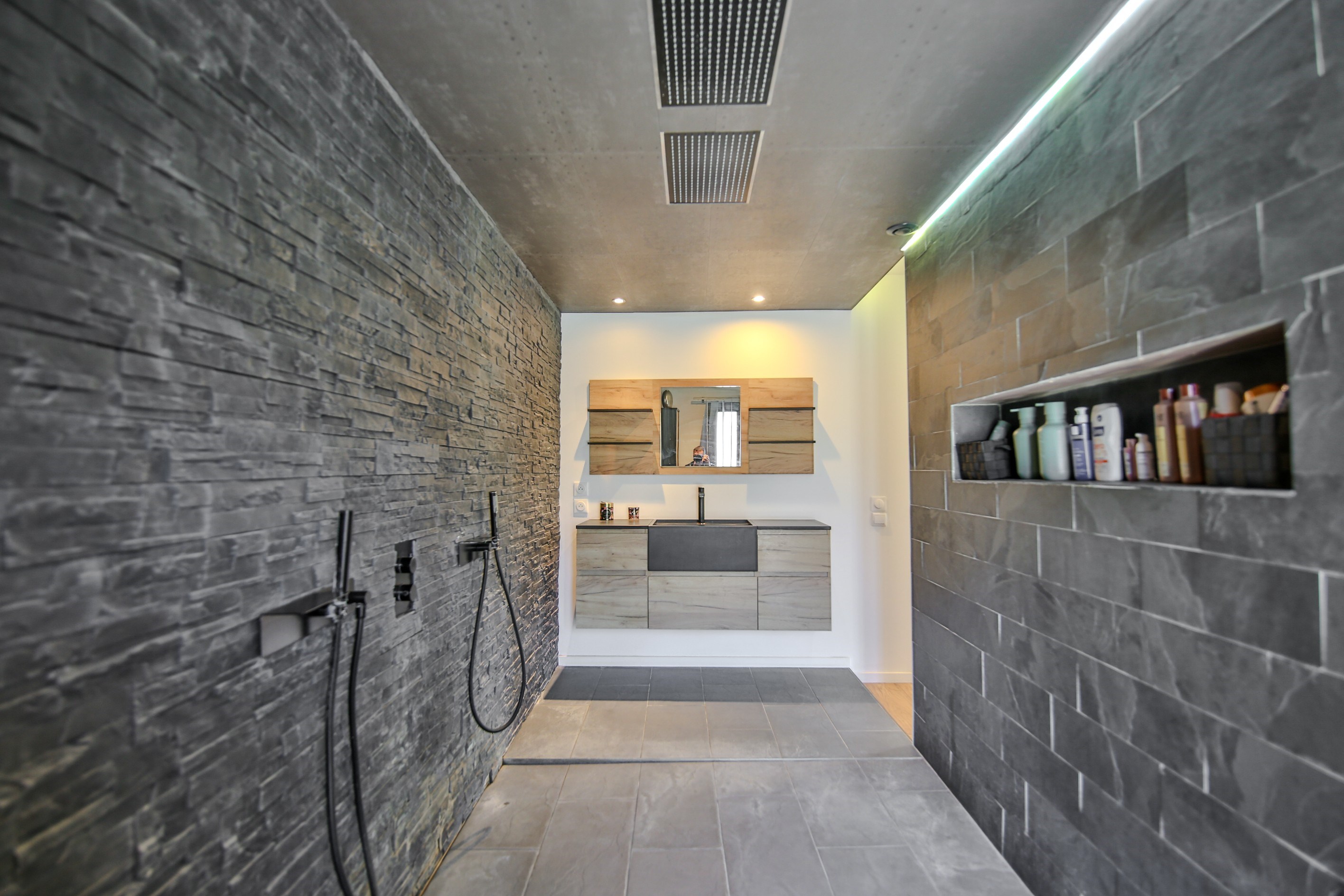  Farmhouse in the countryside of L