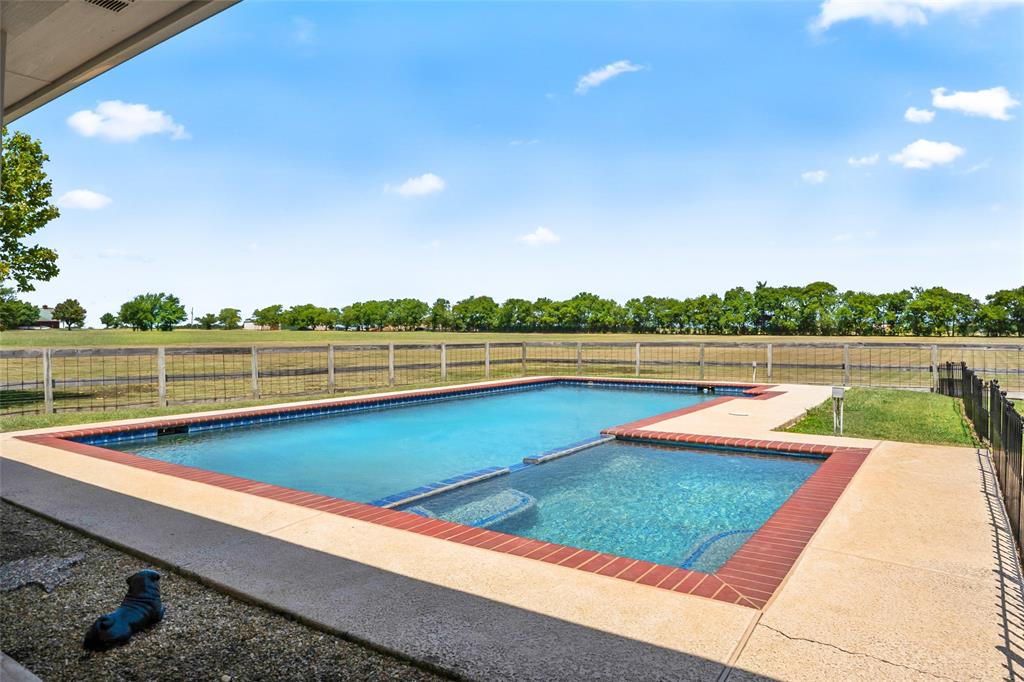 Gunter, Texas, 75058, United States, 4 Bedrooms Bedrooms, ,3 BathroomsBathrooms,Residential,For Sale,1914134