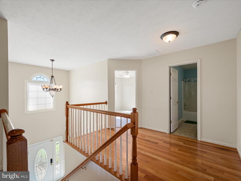 Stephens City, Virginia, 22655, United States, 4 Bedrooms Bedrooms, ,4 BathroomsBathrooms,Residential,For Sale,1905716