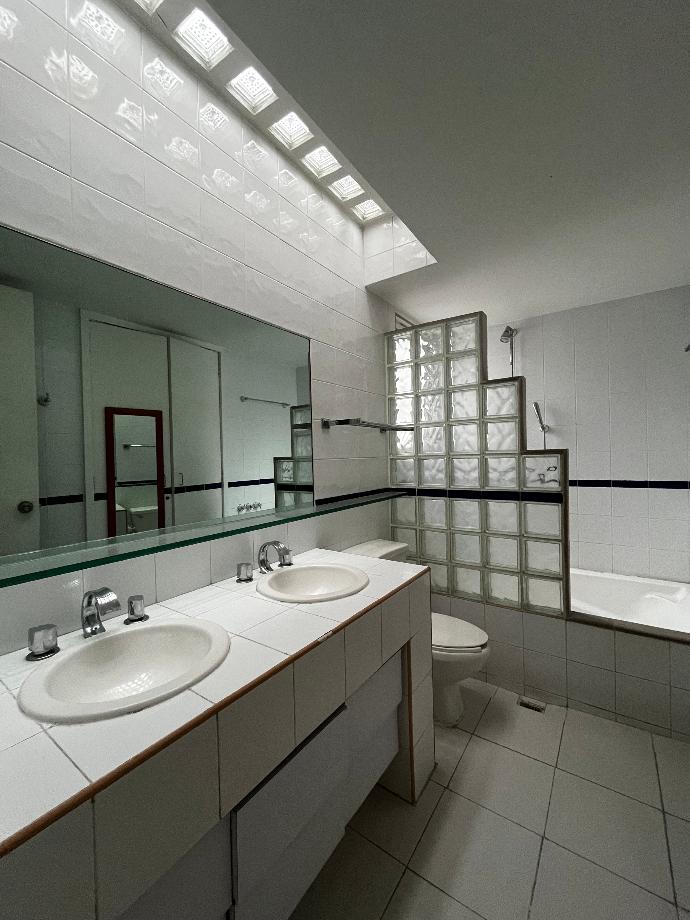 Fuente de Cantaritos, Naucalpan de Juárez, Estado de méxico, 53950, Mexico, 3 Bedrooms Bedrooms, ,3 BathroomsBathrooms,Residential,For Sale,Fuente de Cantaritos,1583198