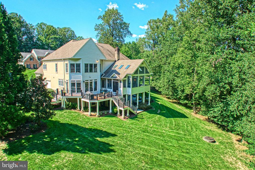 Vienna, Virginia, 22182, United States, 5 Bedrooms Bedrooms, ,6 BathroomsBathrooms,Residential,For Sale,1943879