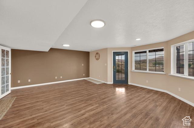 Eagle Mountain, Utah, 84005, United States, 6 Bedrooms Bedrooms, ,6 BathroomsBathrooms,Residential,For Sale,1904525