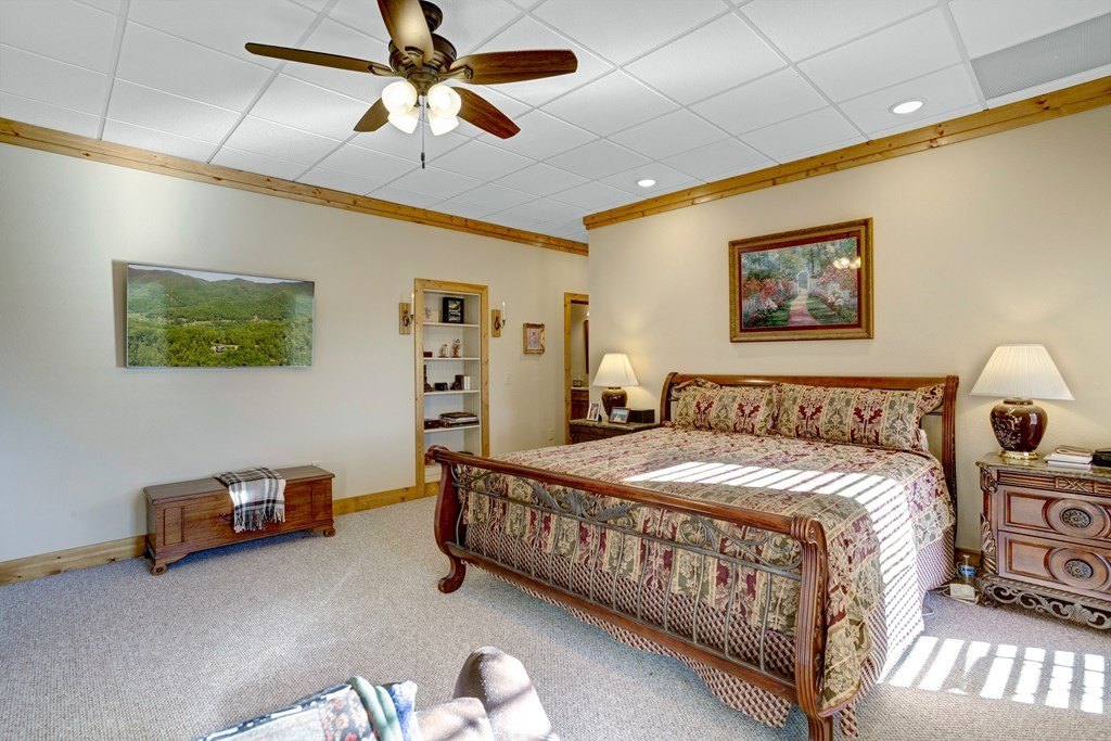Hiawassee, Georgia, 30546, United States, 4 Bedrooms Bedrooms, ,5 BathroomsBathrooms,Residential,For Sale,1880672