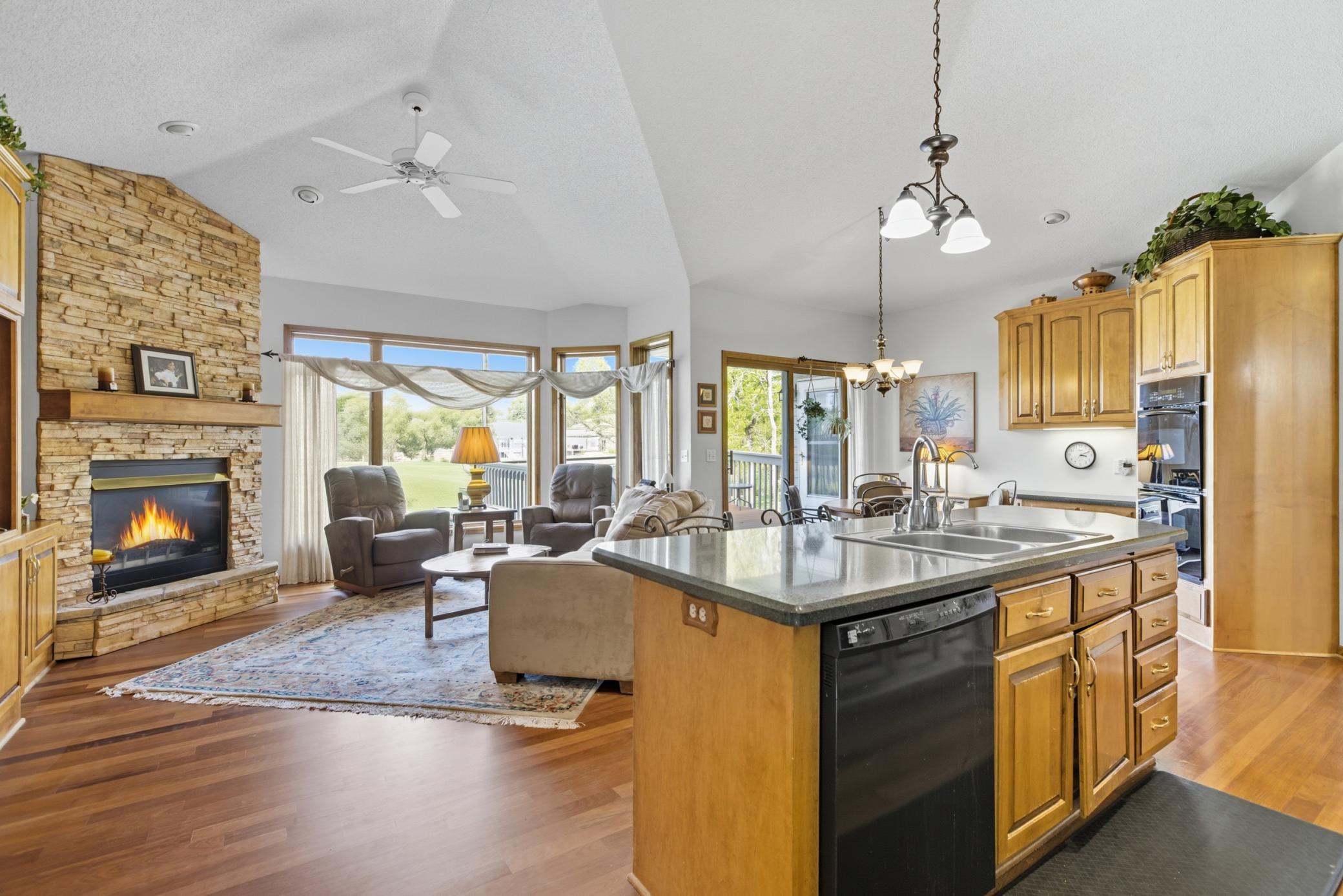 Plymouth, Minnesota, 55446, United States, 3 Bedrooms Bedrooms, ,2 BathroomsBathrooms,Residential,For Sale,1957891