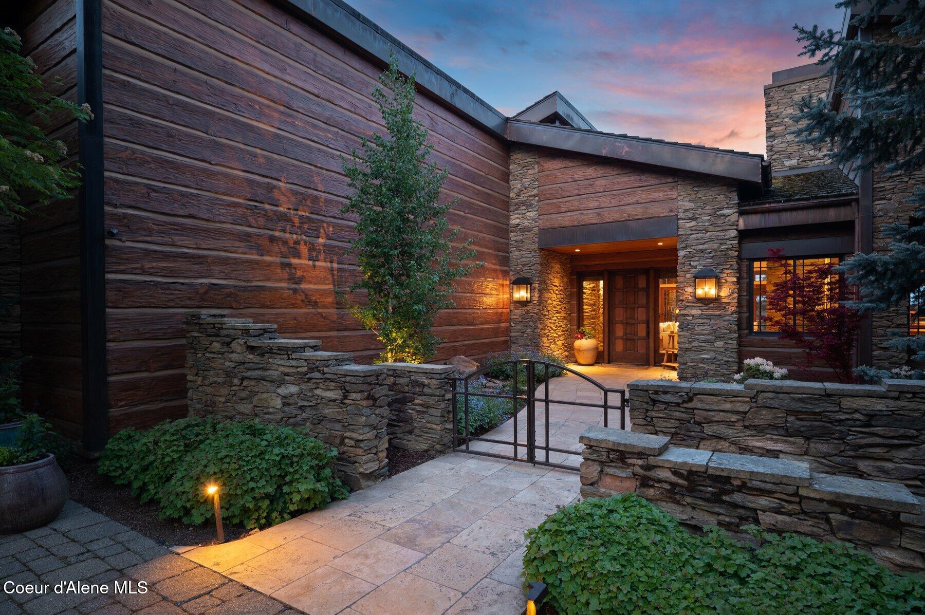 Coeur D'alene, Idaho, 83814, United States, 3 Bedrooms Bedrooms, ,1 BathroomBathrooms,Residential,For Sale,1837044