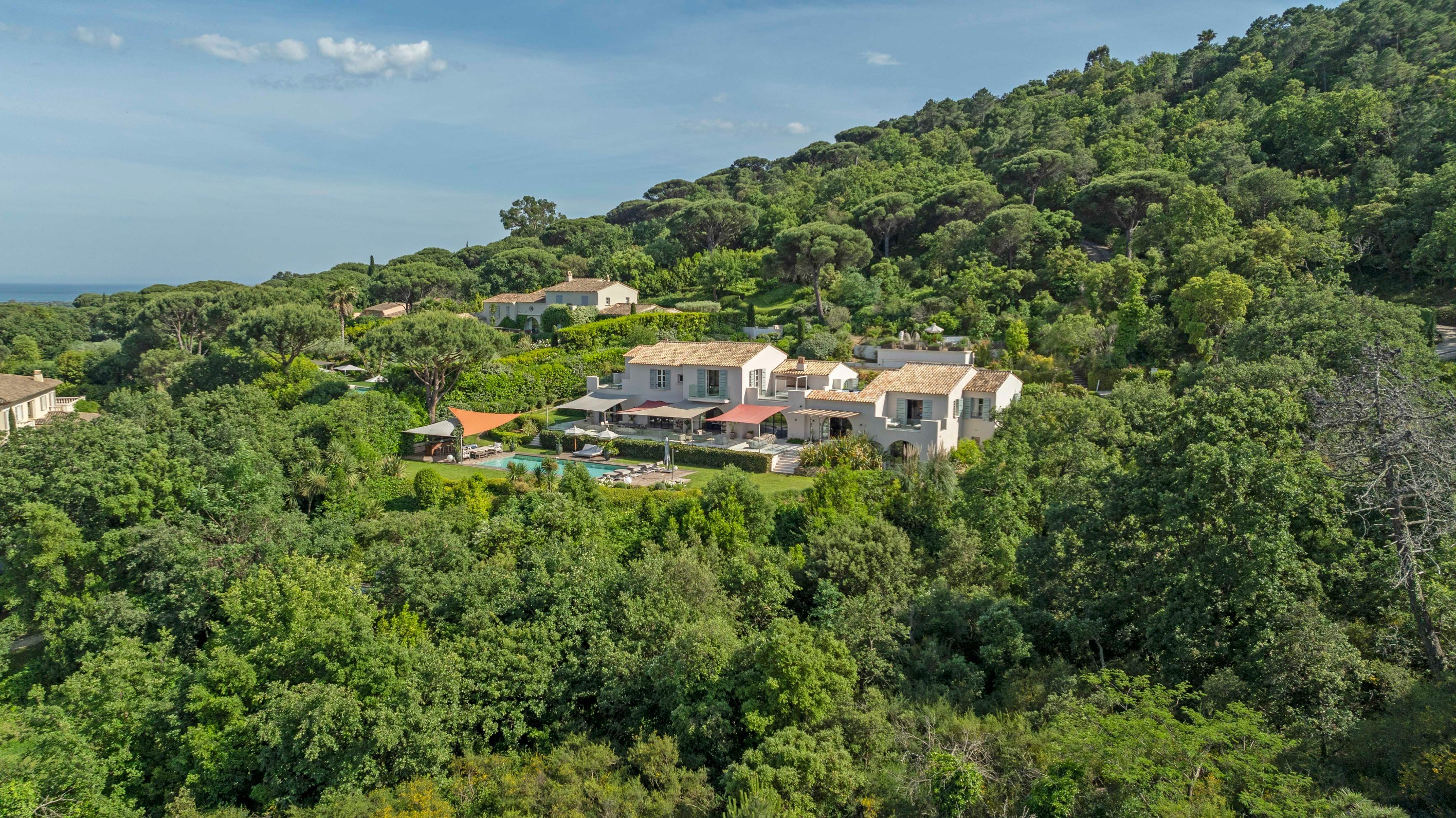  Contemporary sea view villa with 7 suites, pool & Spa for sale in Ramatuelle - 物件實景