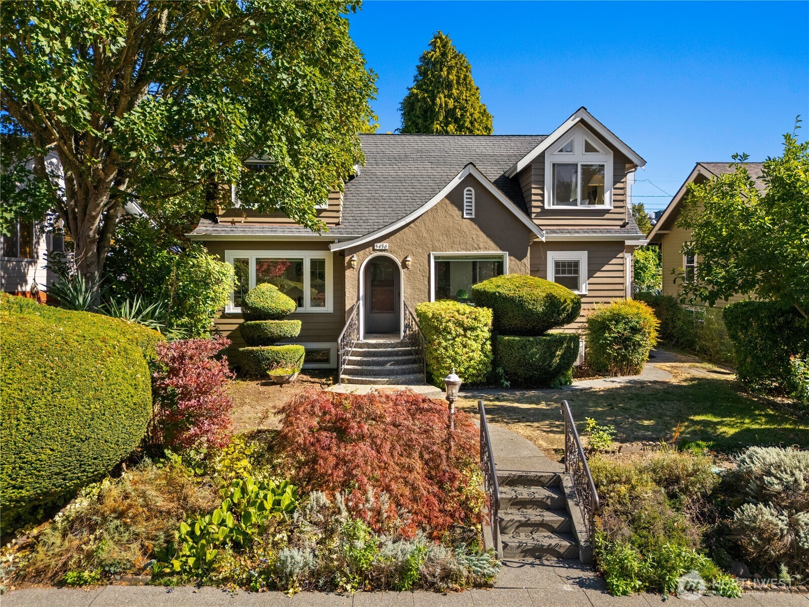 44th Ave, Seattle, WA 98136