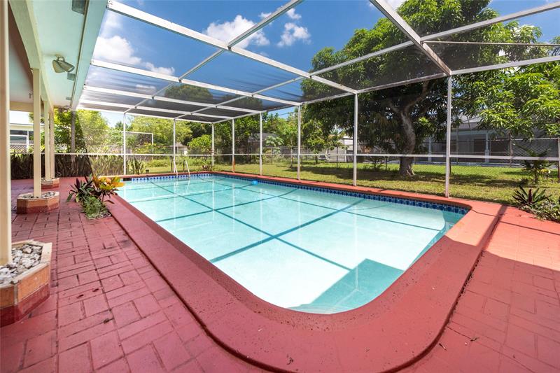 Plantation, Florida, 33313, United States, 4 Bedrooms Bedrooms, ,2 BathroomsBathrooms,Residential,For Sale,2000872