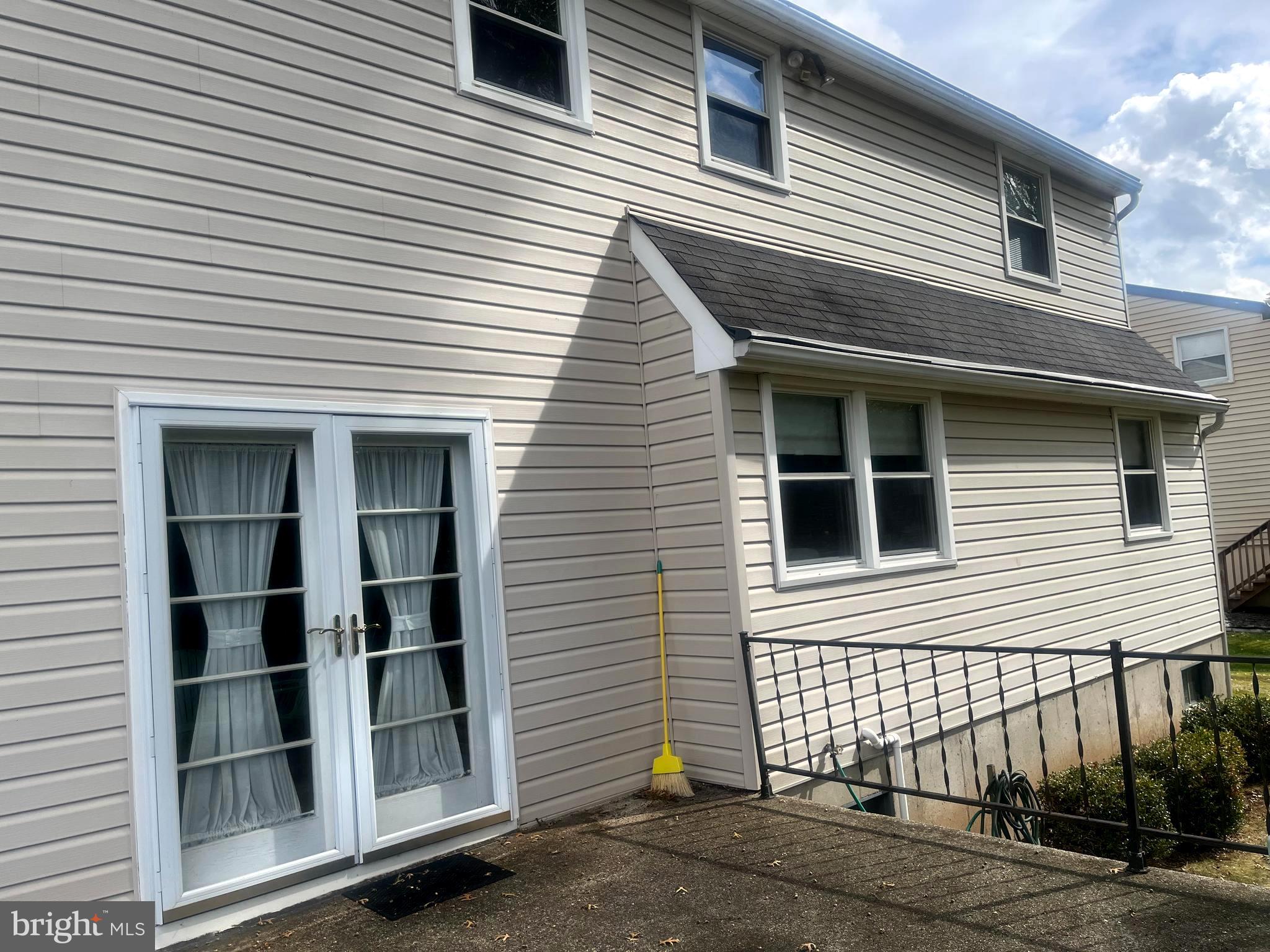 Southampton, Pennsylvania, 18966, United States, 4 Bedrooms Bedrooms, ,Residential,For Sale,1990215