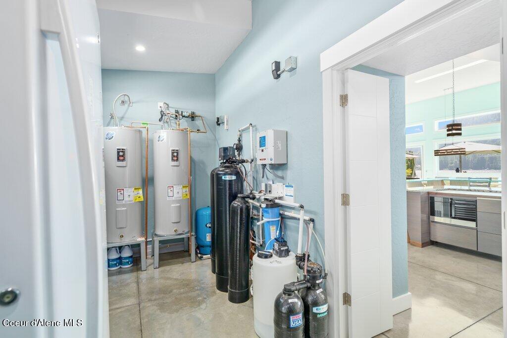 Sandpoint, Idaho, 83864, United States, 4 Bedrooms Bedrooms, ,3 BathroomsBathrooms,Residential,For Sale,1983378