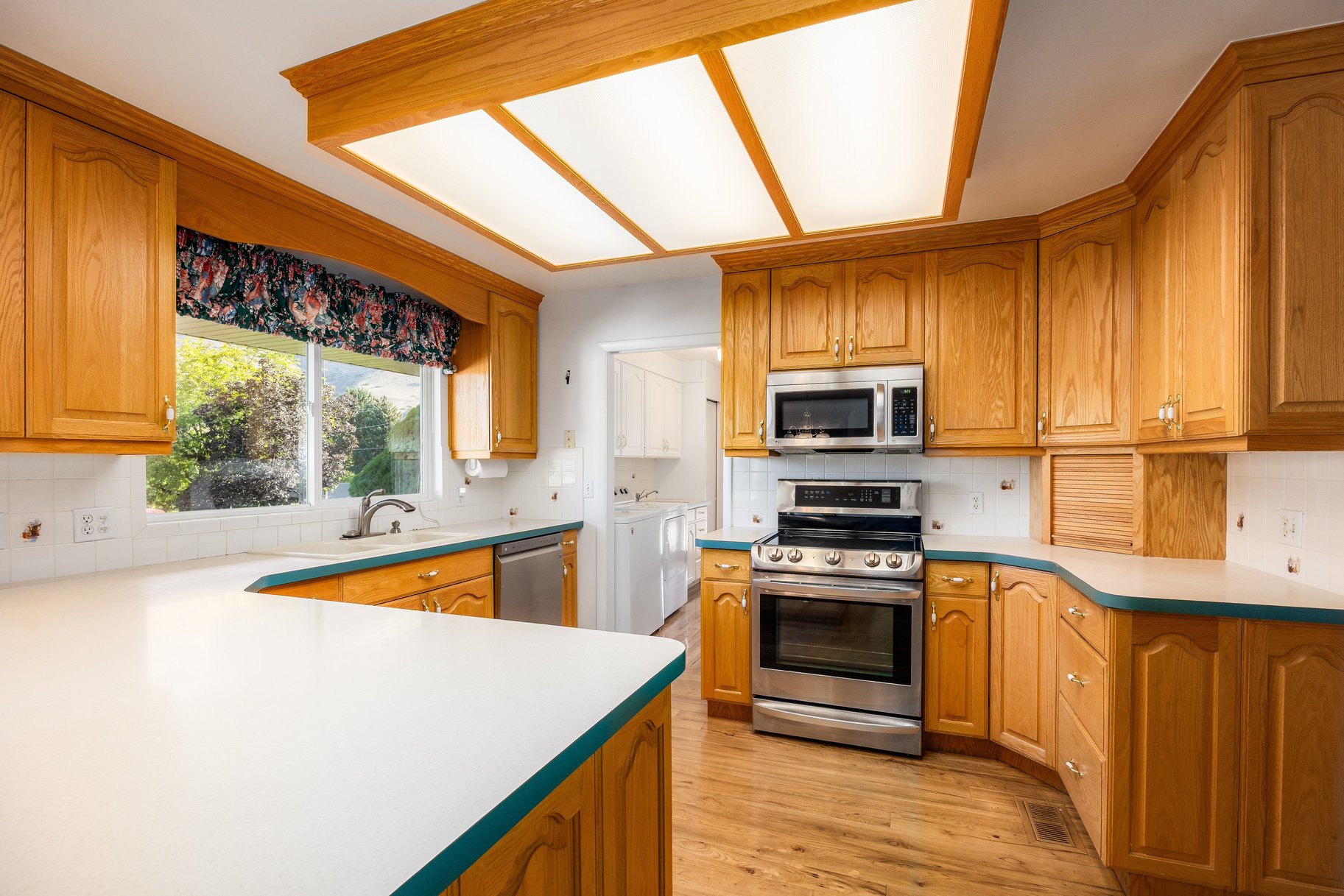  Spacious Living in an Established Springville Neighborhood - 物件實景
