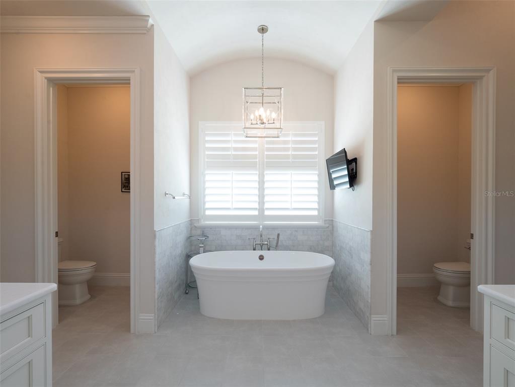 Gainesville, Florida, 32608, United States, 5 Bedrooms Bedrooms, ,8 BathroomsBathrooms,Residential,For Sale,1754058