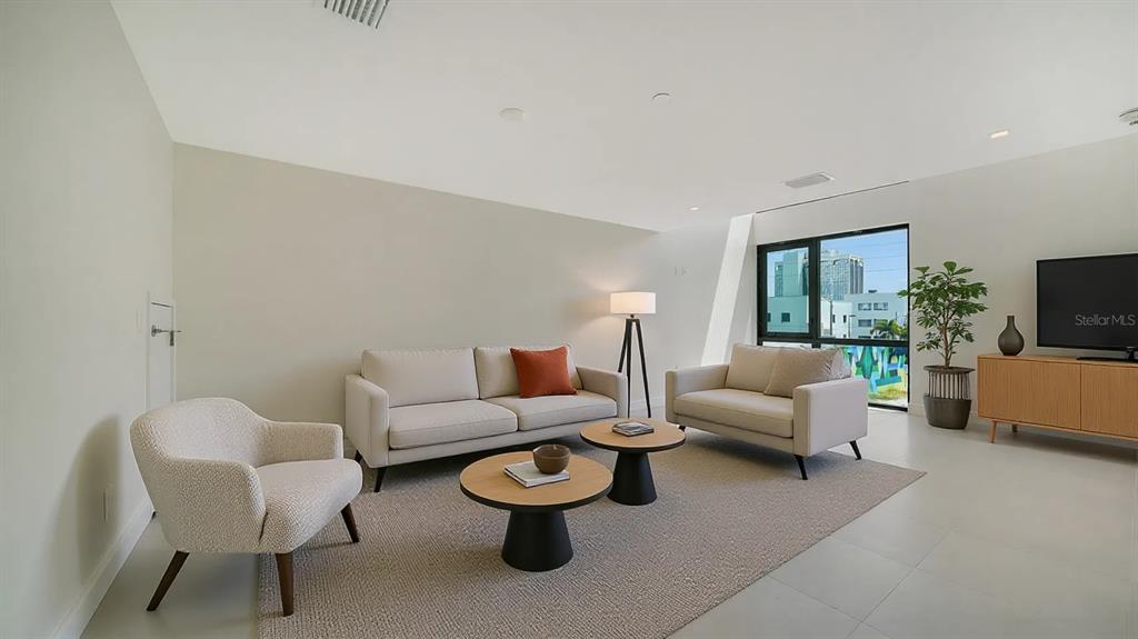 Sarasota, Florida, 34236, United States, 2 Bedrooms Bedrooms, ,2 BathroomsBathrooms,Residential,For Sale,1991932