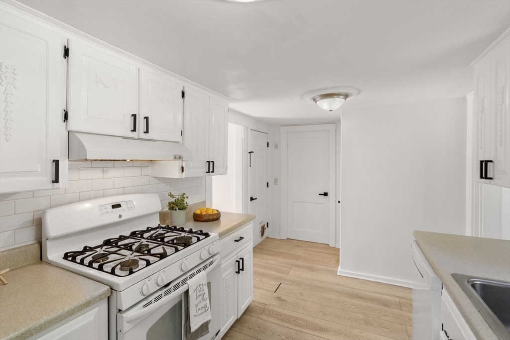 Medway, Massachusetts, 02053, United States, 3 Bedrooms Bedrooms, ,2 BathroomsBathrooms,Residential,For Sale,1958894