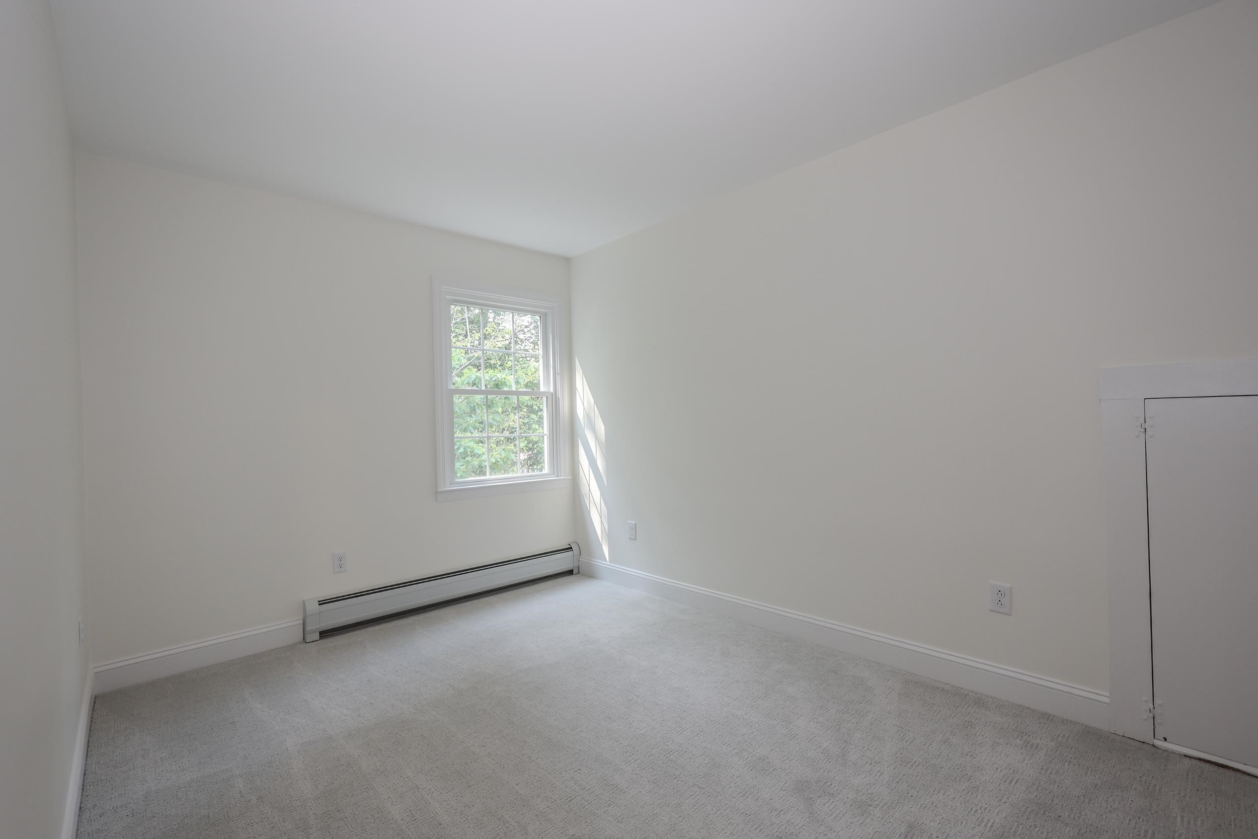 Wilton, New Hampshire, 03086, United States, 3 Bedrooms Bedrooms, ,2 BathroomsBathrooms,Residential,For Sale,1940505