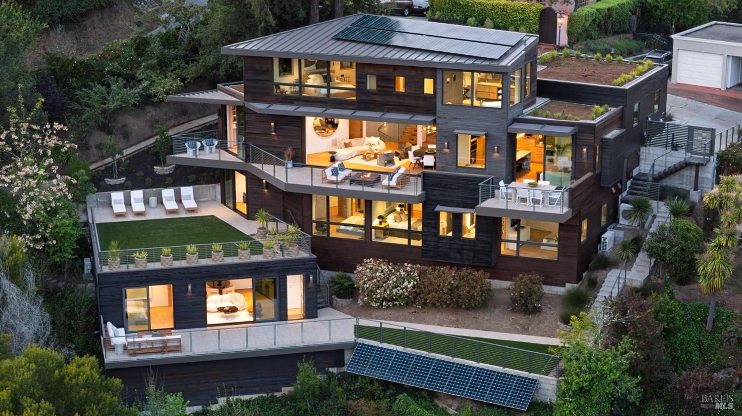 Mill Valley, California, 94941, United States, 5 Bedrooms Bedrooms, ,6 BathroomsBathrooms,Residential,For Sale,1913186