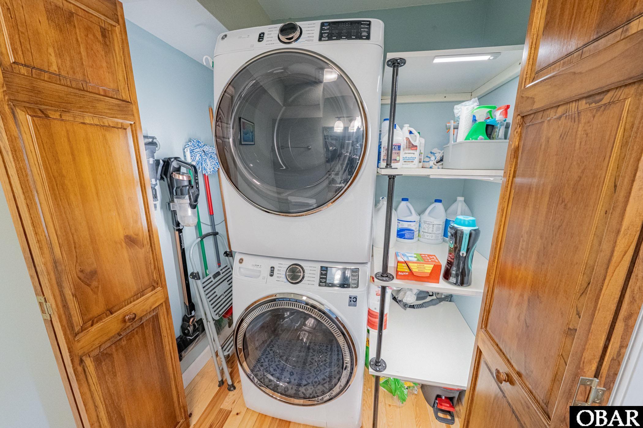 Manteo, North Carolina, 27954, United States, 4 Bedrooms Bedrooms, ,4 BathroomsBathrooms,Residential,For Sale,1988326