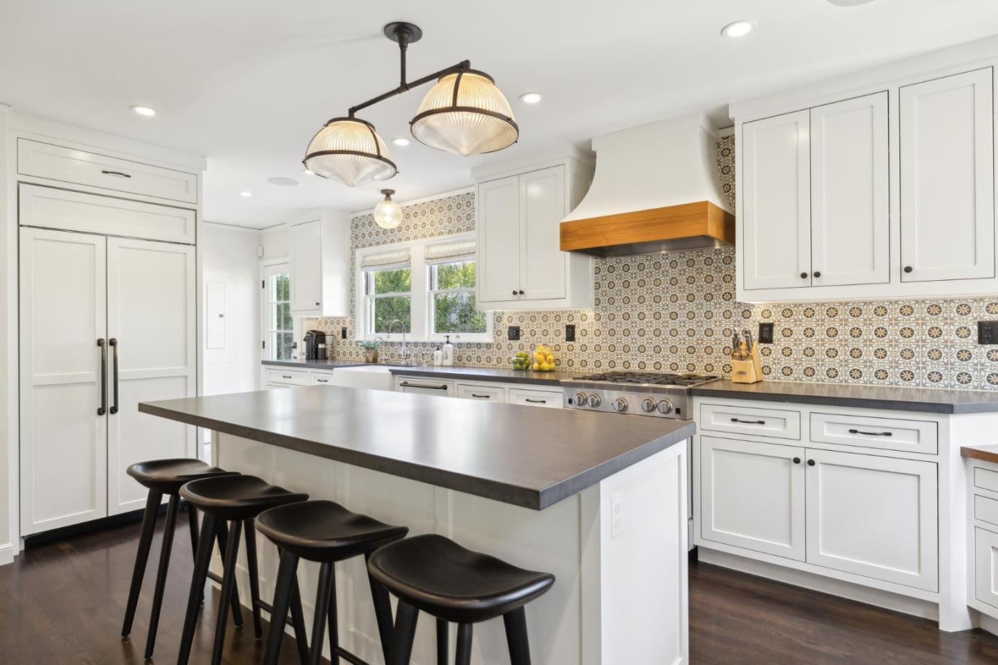 Menlo Park, California, 94025, United States, 4 Bedrooms Bedrooms, ,3 BathroomsBathrooms,Residential,For Sale,1901021