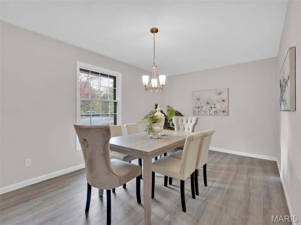 Ballwin, Missouri, 63011, United States, 5 Bedrooms Bedrooms, ,3 BathroomsBathrooms,Residential,For Sale,1992097