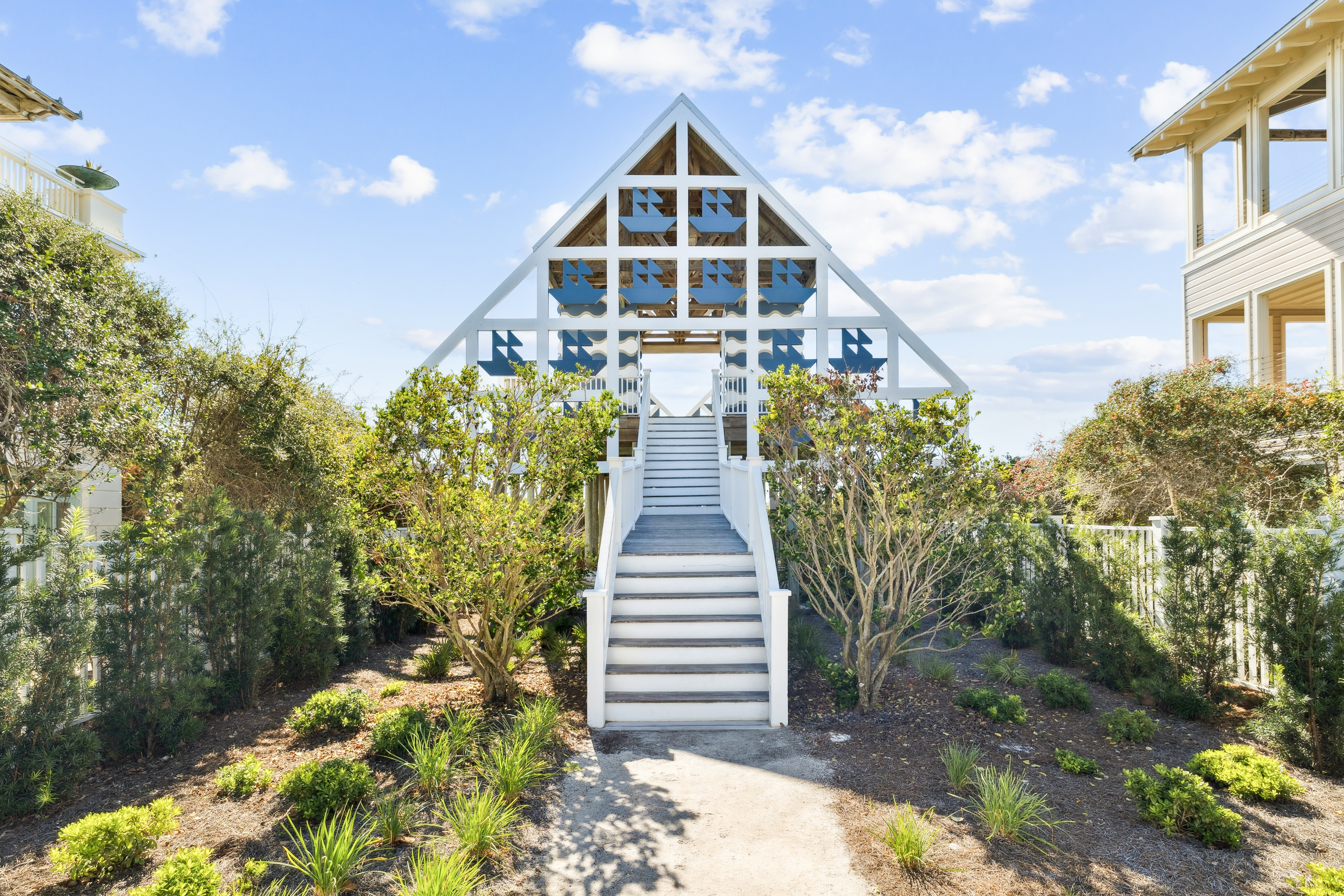  An Iconic Seaside Beach Retreat with Panoramic Gulf Views - 物件實景