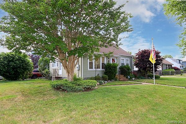 Laux Pl, North Bellmore, NY 11710 #1