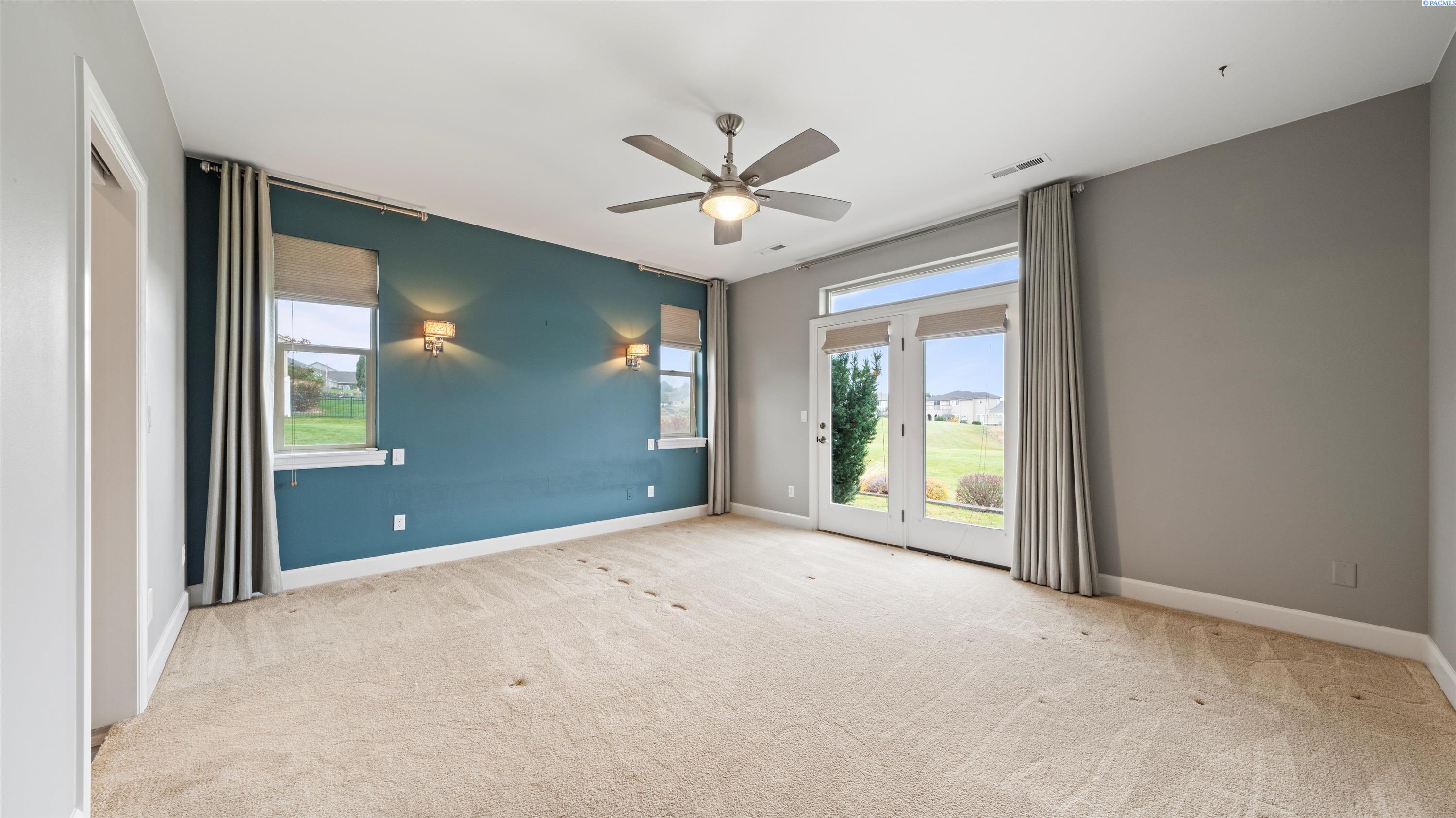 Richland, Washington, 99354, United States, 3 Bedrooms Bedrooms, ,3 BathroomsBathrooms,Residential,For Sale,1997405