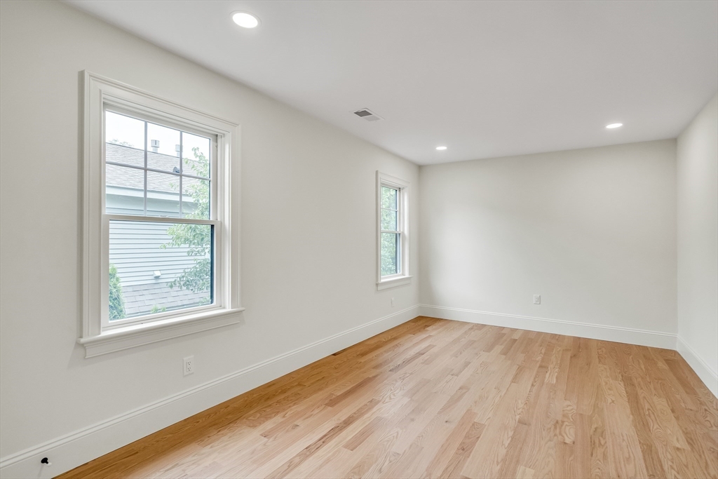 Lexington, Massachusetts, 02421, United States, 5 Bedrooms Bedrooms, ,5 BathroomsBathrooms,Residential,For Sale,1849755