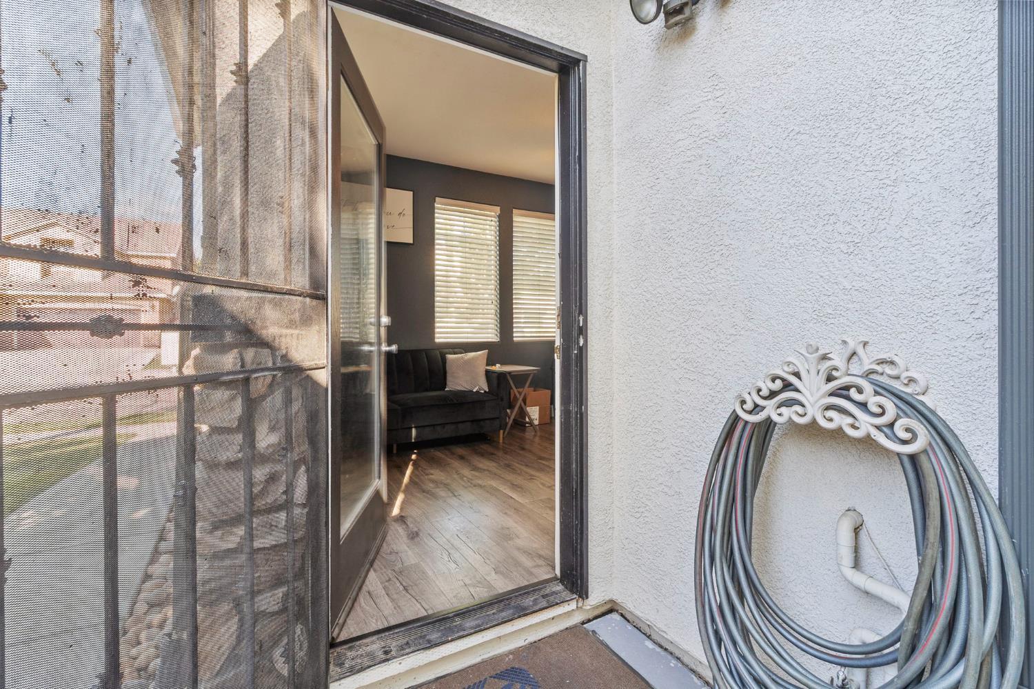 Patterson, California, 95363, United States, 5 Bedrooms Bedrooms, ,3 BathroomsBathrooms,Residential,For Sale,1982239