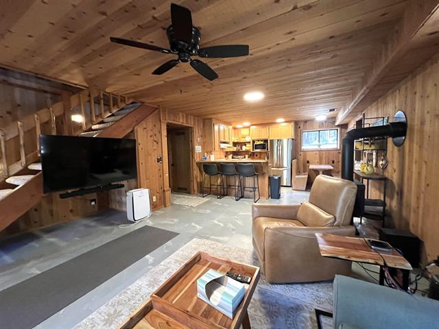 Lake Almanor West, California, 96920, United States, 5 Bedrooms Bedrooms, ,3 BathroomsBathrooms,Residential,For Sale,1949683