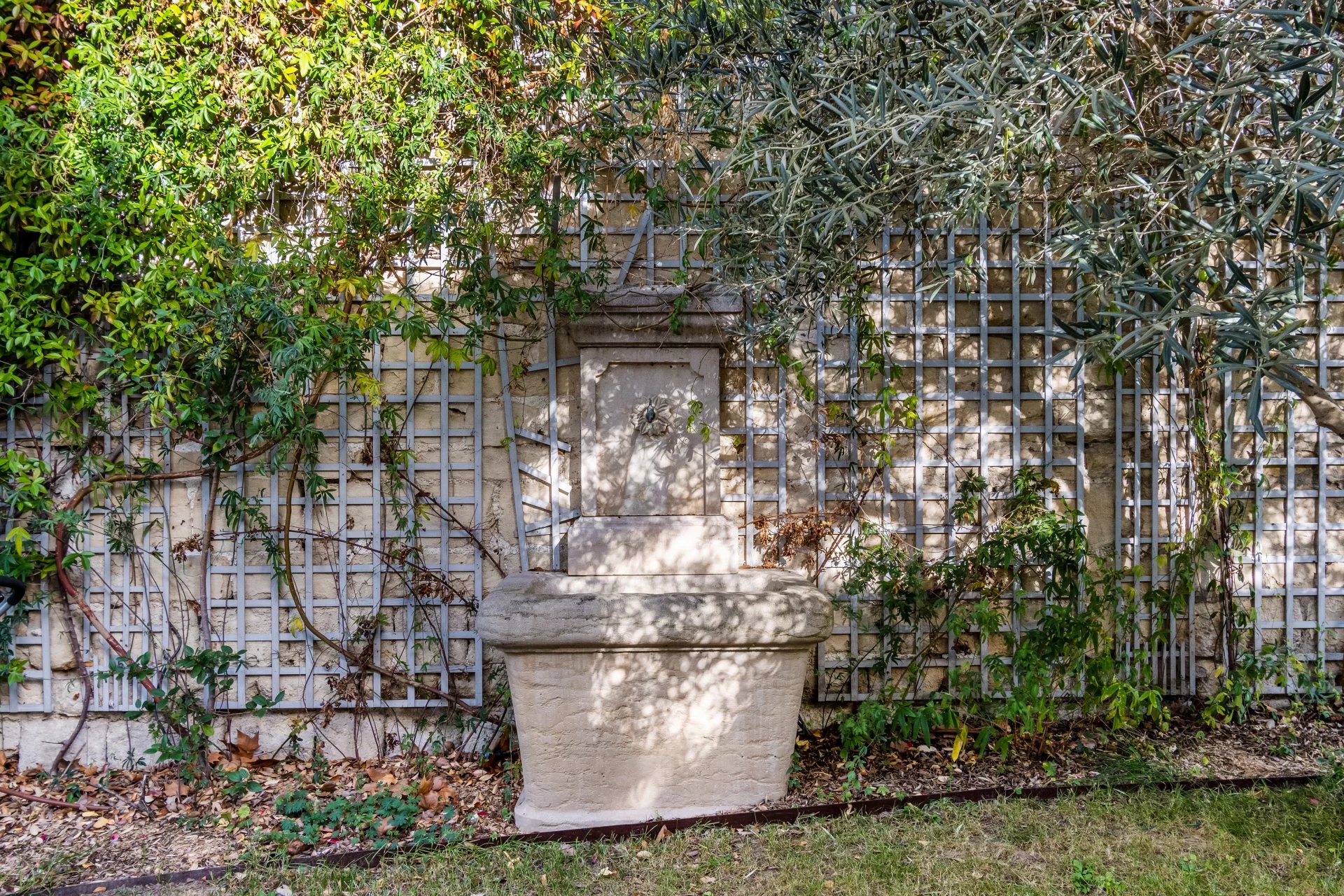 Le Vésinet, Île-de-France, 78110, FR, 3 Bedrooms Bedrooms, ,5 BathroomsBathrooms,Residential,For Sale,1994854