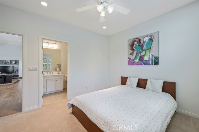 Irvine, California, 92620, United States, 2 Bedrooms Bedrooms, ,2 BathroomsBathrooms,Residential,For Sale,1895073
