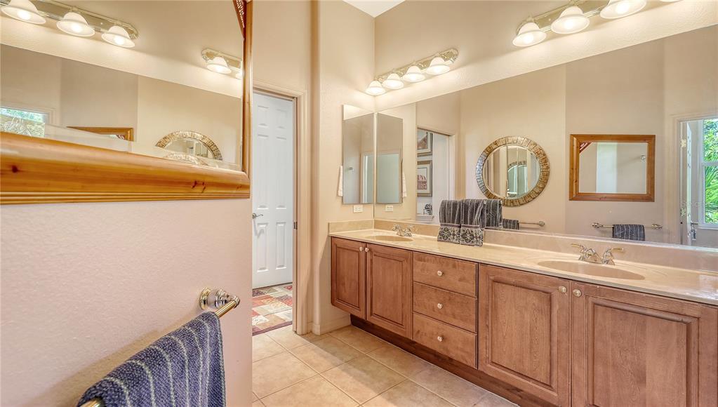 Sarasota, Florida, 34243, United States, 3 Bedrooms Bedrooms, ,3 BathroomsBathrooms,Residential,For Sale,1820877