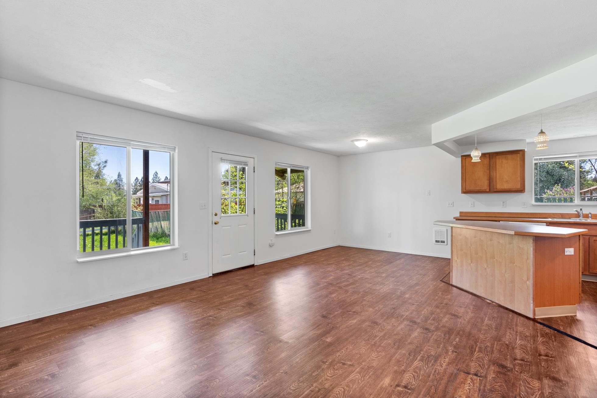 Mead, Washington, 99021, United States, ,Residential,For Sale,1936912