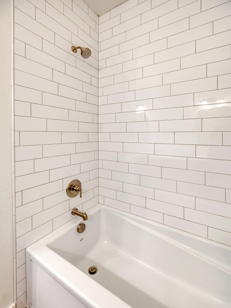 Klamath Falls, Oregon, 97601, United States, 3 Bedrooms Bedrooms, ,3 BathroomsBathrooms,Residential,For Sale,1991237