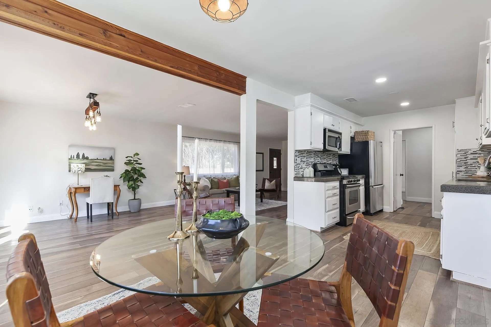 Alpine, California, 91901, United States, 3 Bedrooms Bedrooms, ,2 BathroomsBathrooms,Residential,For Sale,1990972