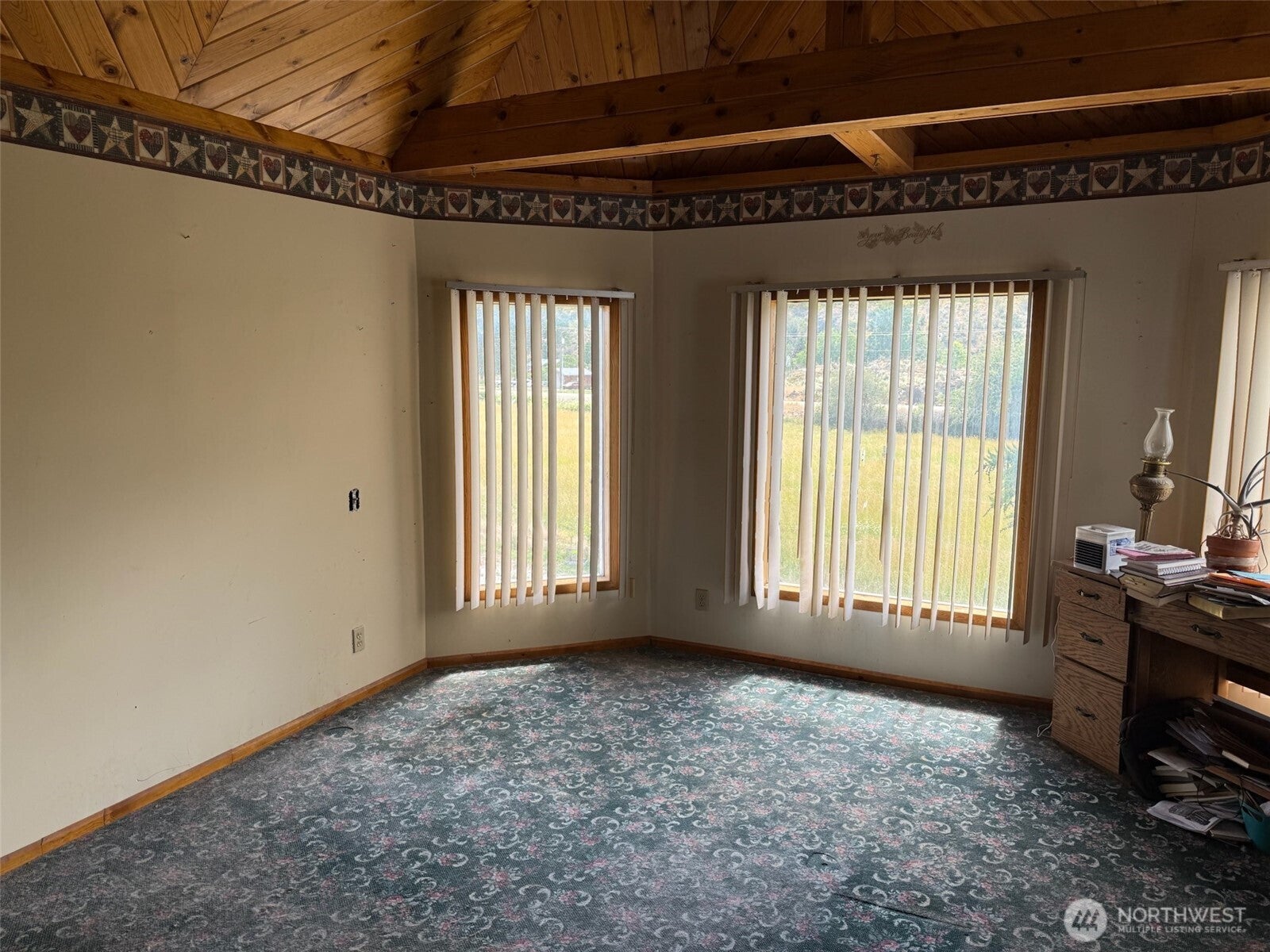 Loomis, Washington, 98827, United States, 4 Bedrooms Bedrooms, ,1 BathroomBathrooms,Residential,For Sale,2002201