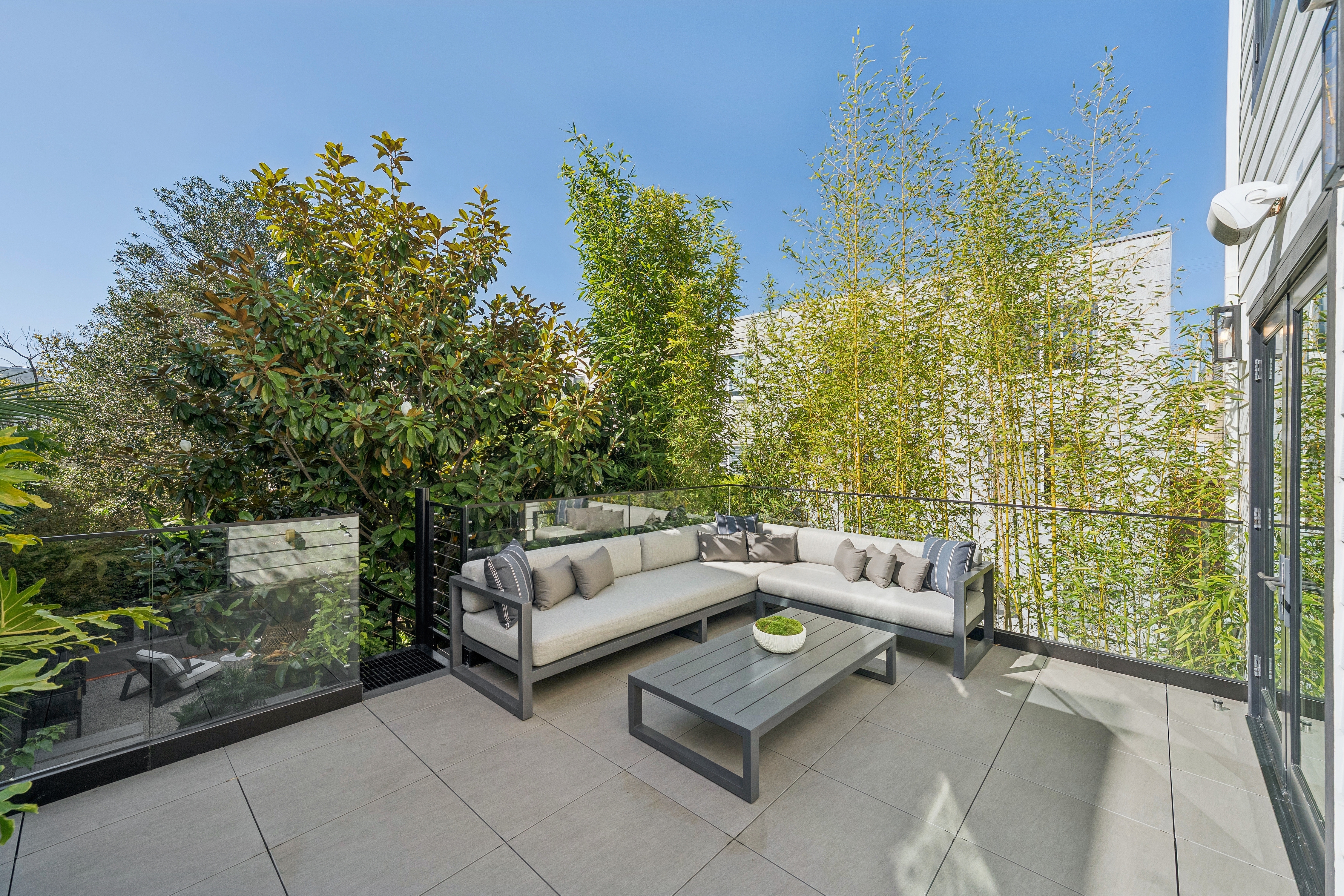  Sophisticated Design Meets Exceptional Indoor-Outdoor Living - 物件實景